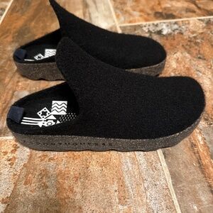 Asportuguesas black come slip on mule 10 womens